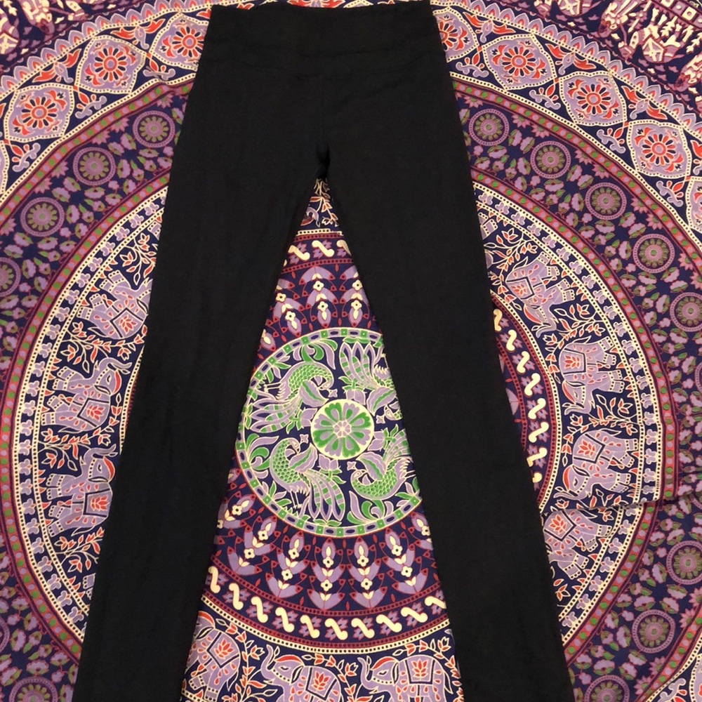 Black reversible lululemon leggings